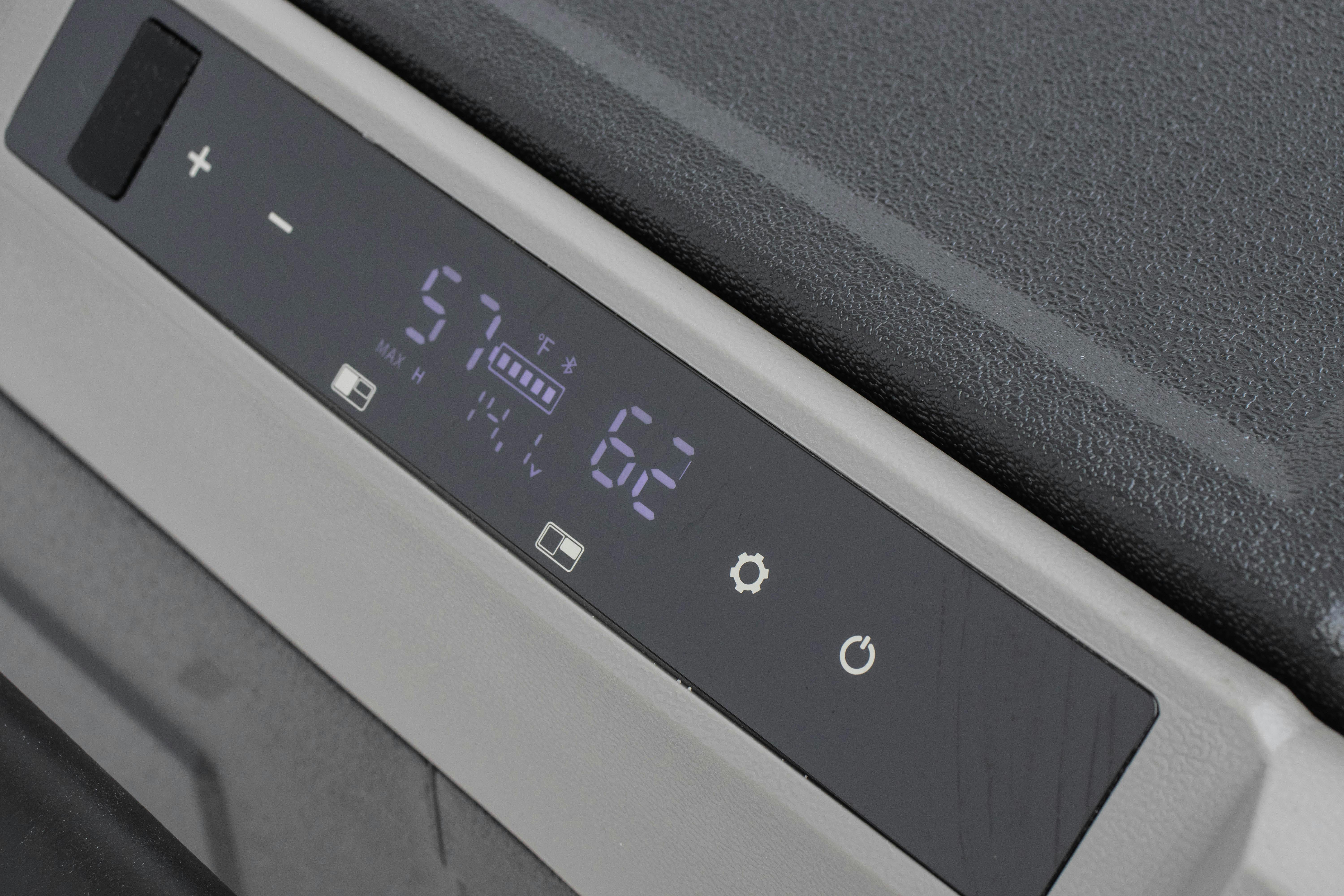 Iconic Accessories 820-0095 Dual Zone 95L Refrigerator/Freezer