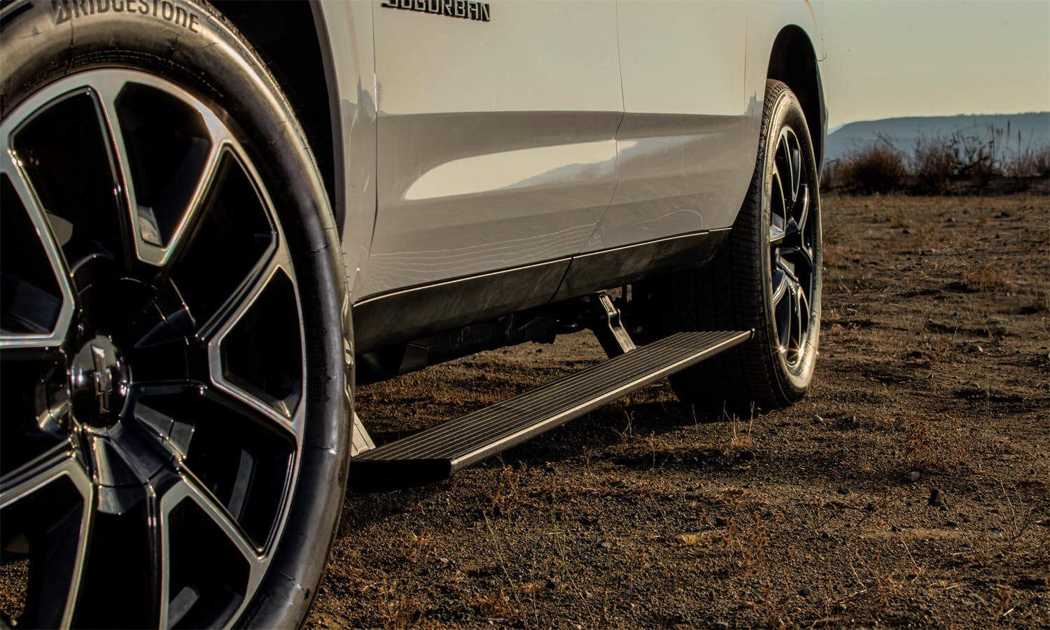 AMP Research 76327-01A Powerstep Plug-N-Play - 21-26 Suburban