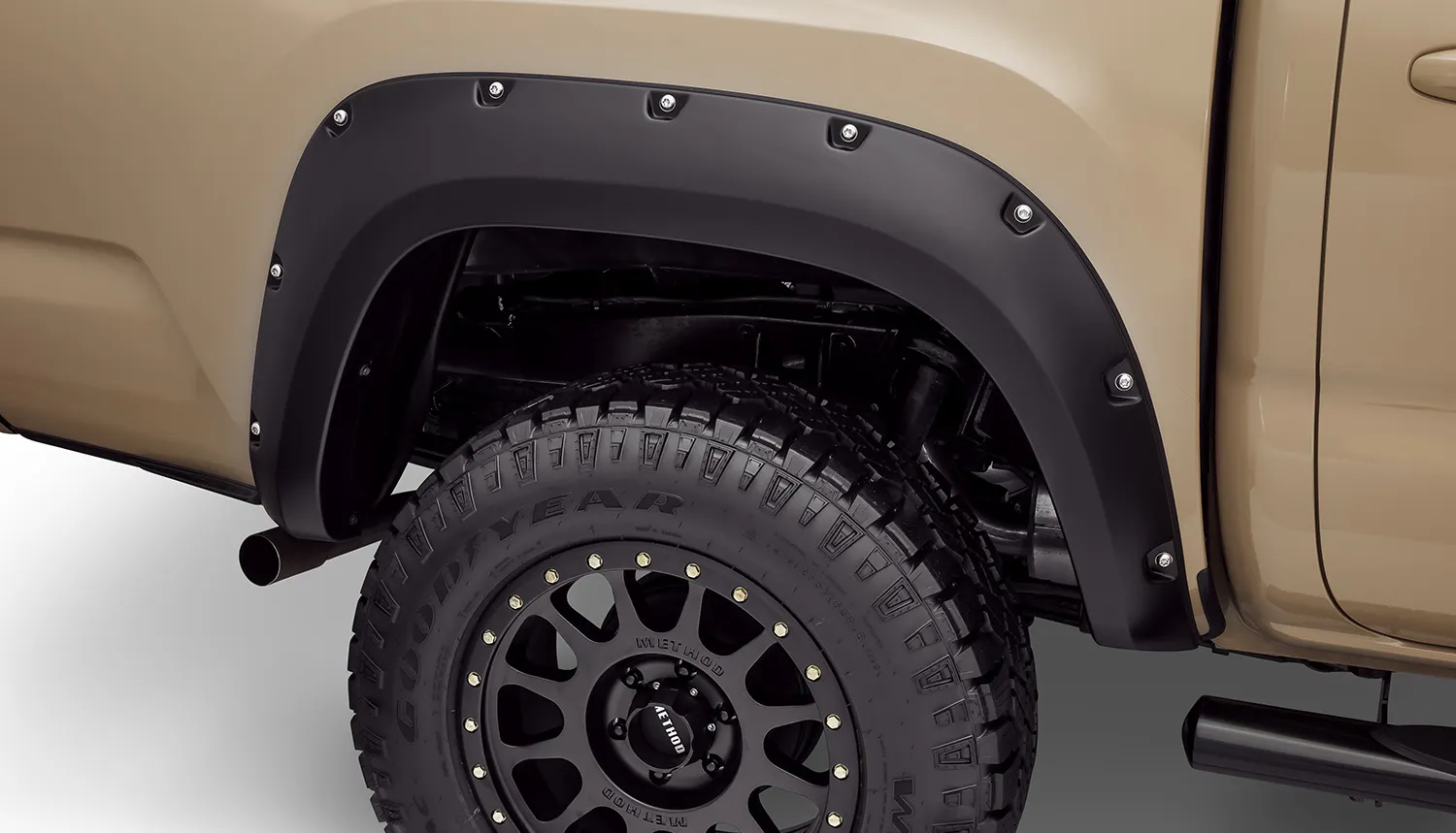 https://aw1.imgix.net/2/bushwacker/30048-02_v01_20160323.jpg