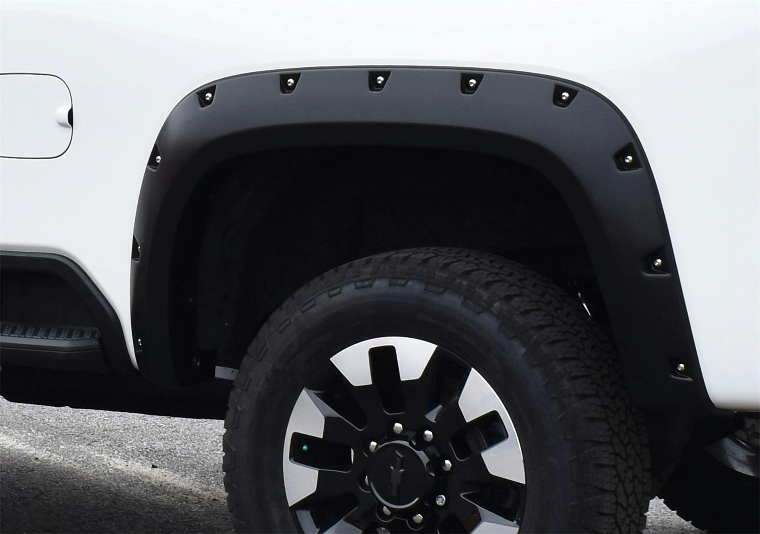 Bushwacker 40982-02 Pocket Style Fender Flares, 4pc