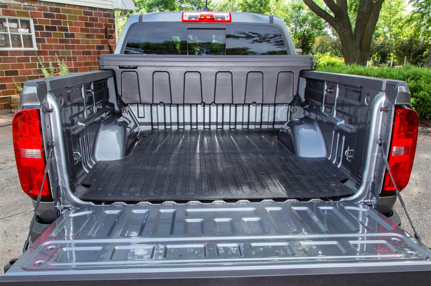 Dee Zee DZ6163P Tool Box Specialty Crossover Toolbox Plastic