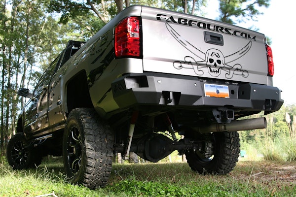 Fab Fours CH14-W3051-1 Premium Sensor Rear Bumper