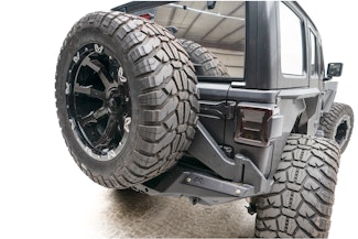 Fab Fours JL18-Y1851T-1 Rear Tire Carrier