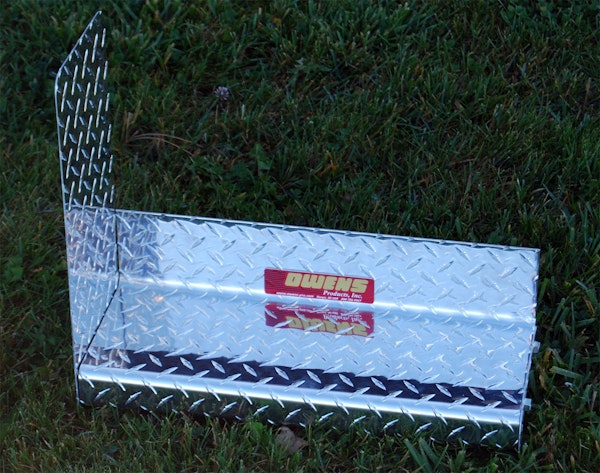 Owens Products 82011 OWENS COMMERCIAL RUNNING BOARDS-DIAMOND W/STONE GUARD
