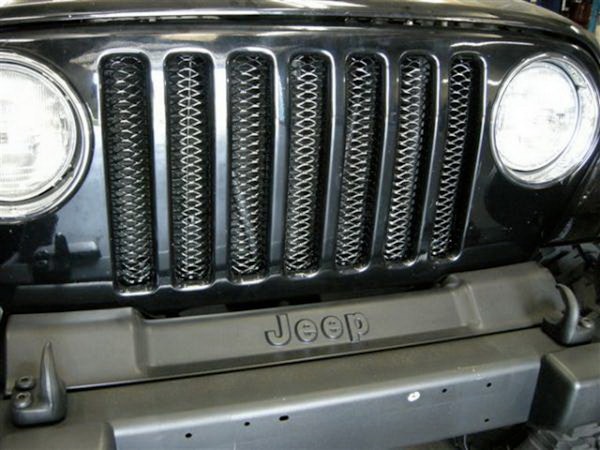 Rampage Products 86515 Single Piece 3D Grille; Gloss Black w/Clear Coat Polished Highlights