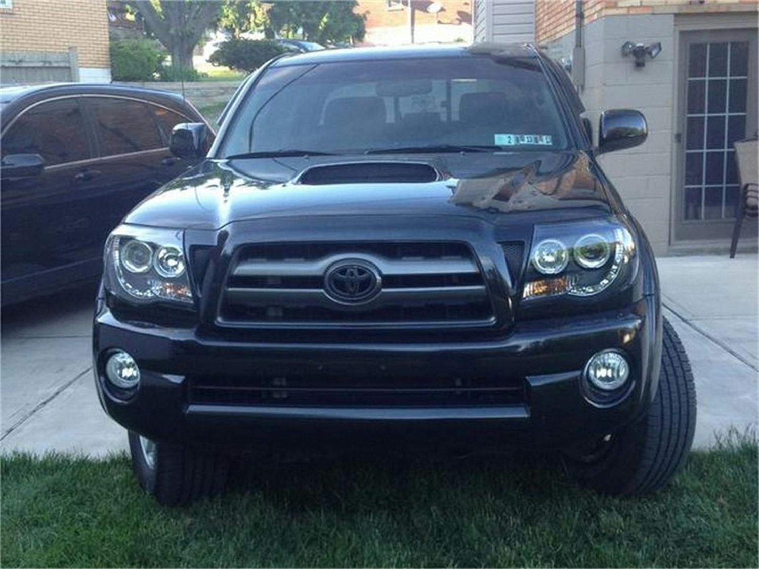 2011 toyota tacoma spyder headlights