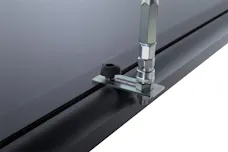 UnderCover 100205 Light And Aerial Bracket