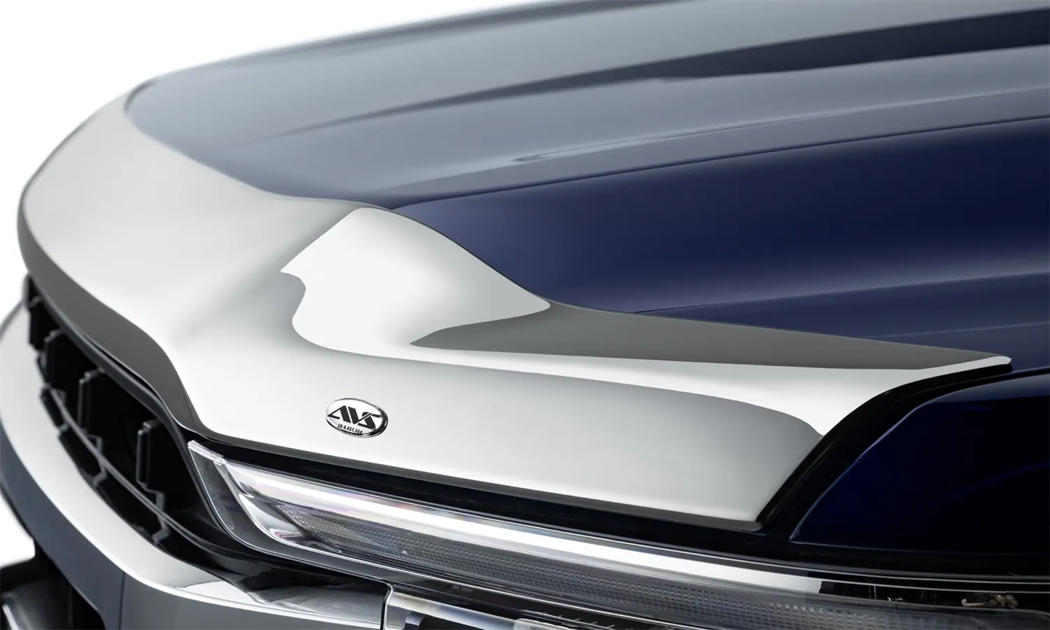 https://aw1.imgix.net/3/avs-auto-ventshade/avs_aeroskin_chrome_21fordF150_primary_622196.jpg