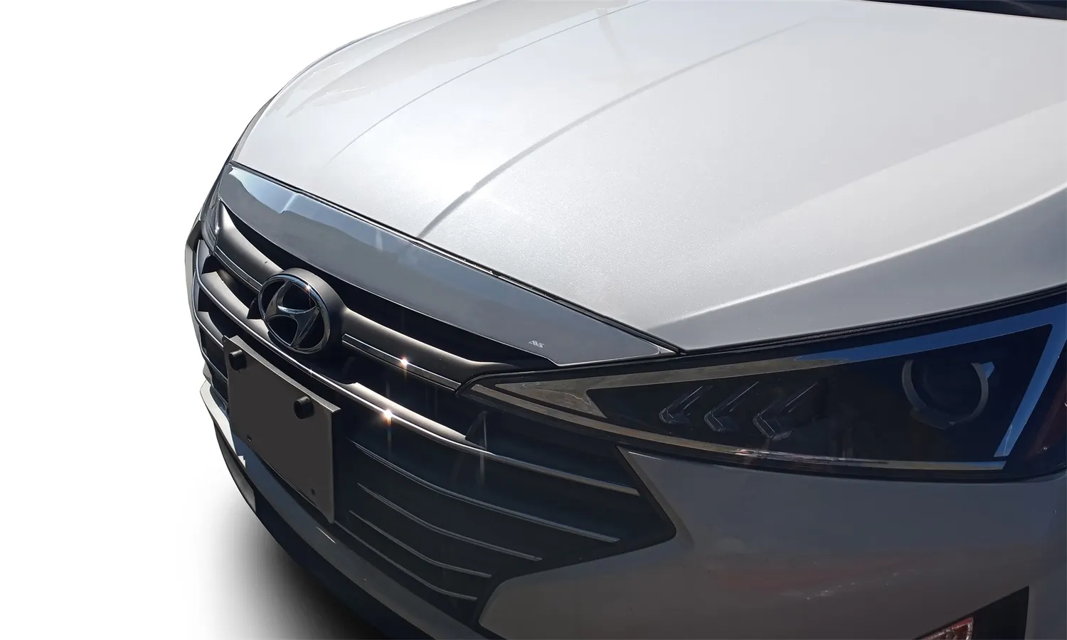 https://aw1.imgix.net/3/avs-auto-ventshade/avs_aeroskin_chrome_hyd_elantra_620088.jpg