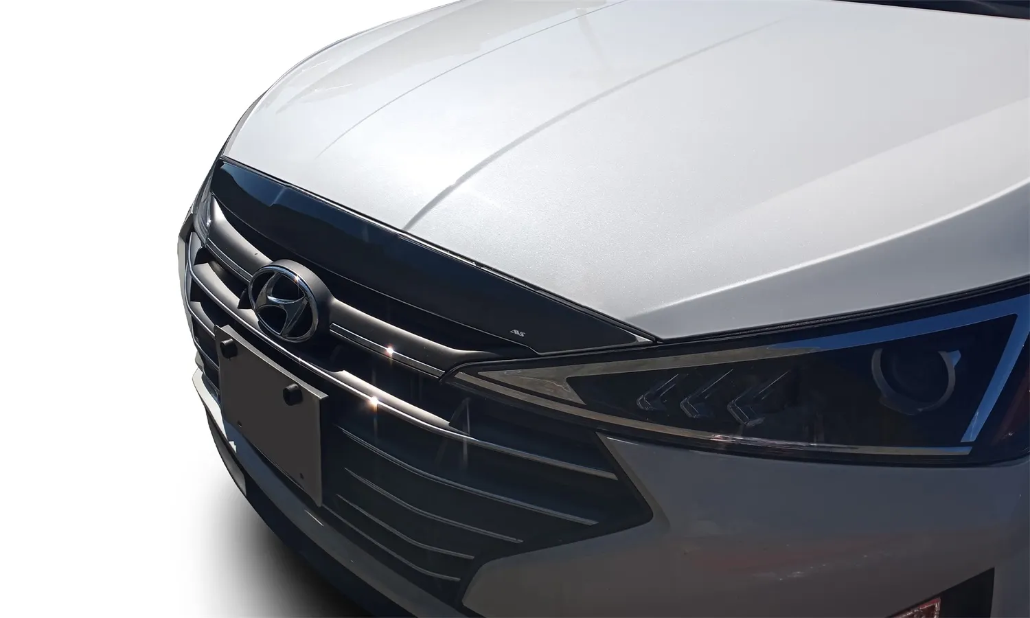 https://aw1.imgix.net/3/avs-auto-ventshade/avs_aeroskin_smoke_hyd_elantra_320088.jpg