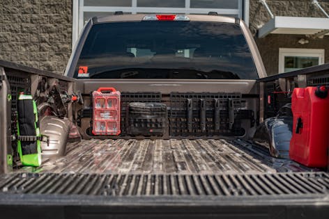 BuiltRight Industries 107023 Bulkhead Utility Rail Kit