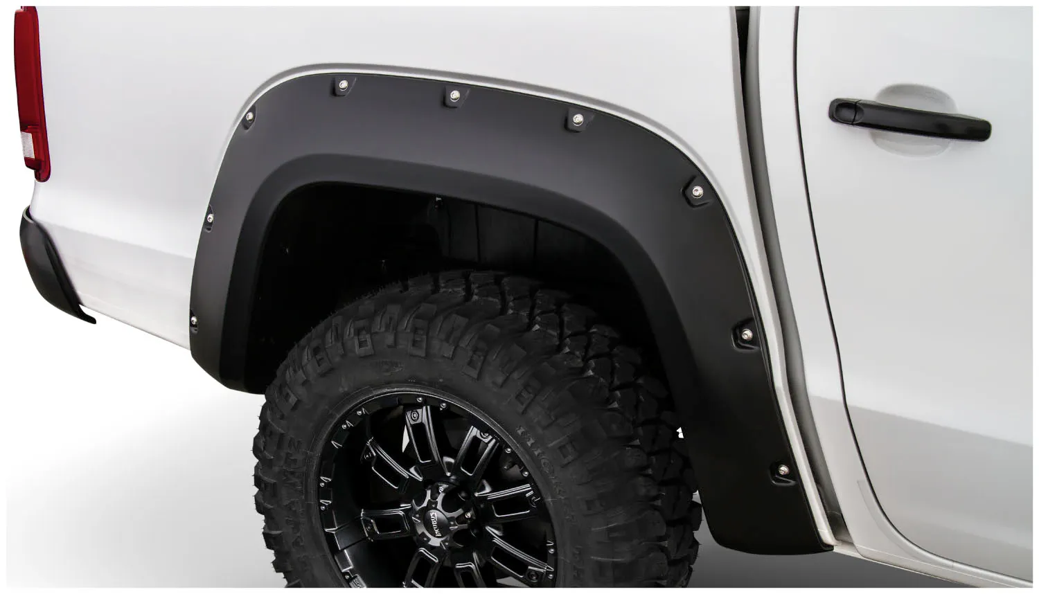 https://aw1.imgix.net/3/bushwacker/171002-02_v1_20120802.jpg