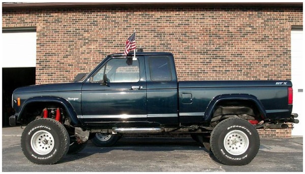 Bushwacker 21007-11 Cutout Style Fender Flares, 2pc