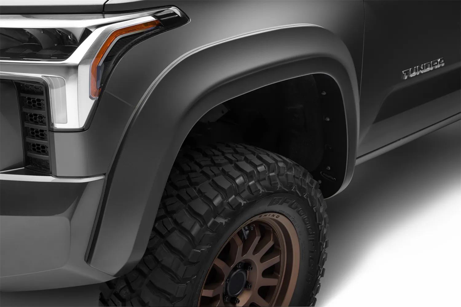 https://aw1.imgix.net/3/bushwacker/30055-02_a.jpg