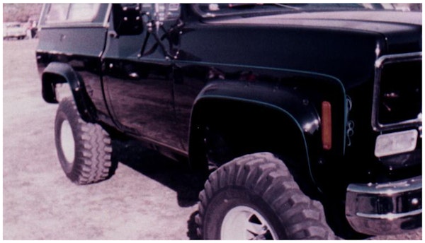 Bushwacker 40004-11 Cutout Style Fender Flares, 2pc