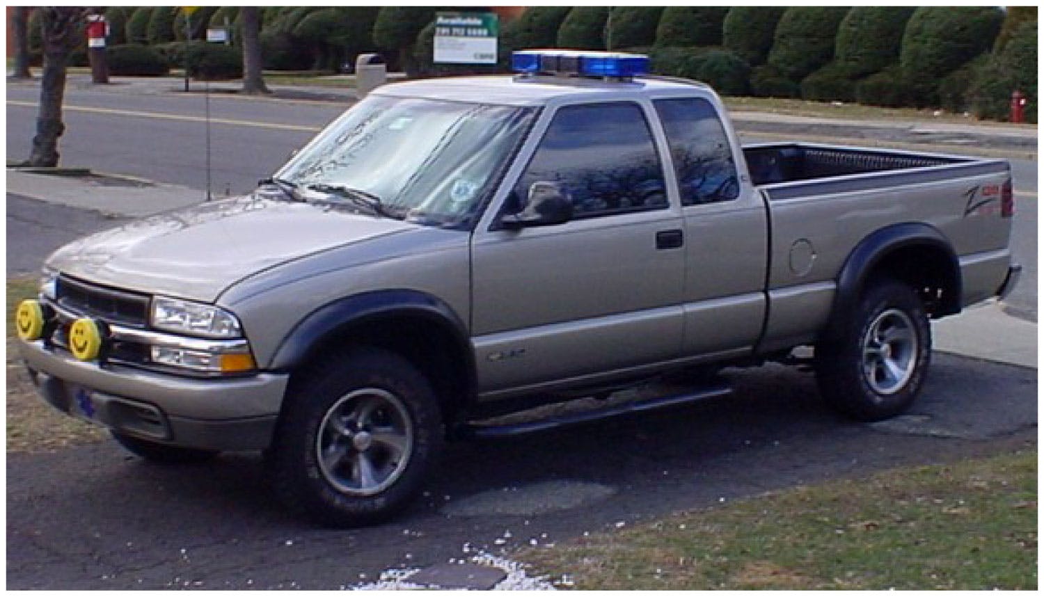 2003 chevy deals s10 fender flares