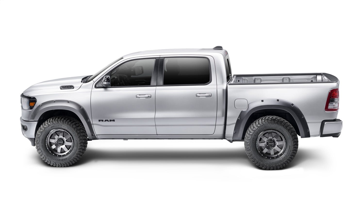 ホワイトフレア　4BOX分　White Flare Bushwacker 30037-02 OE Style Fender Flares for Toyota Tundra
