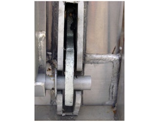 Buyers Products Company BTL020B2 2.5 Inch Wide Drop Forged Lower Dump Hinge Assembly For 1 Inch Diameter Post