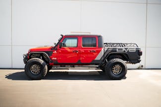 DV8 Offroad SRGL-08 Jeep Gladiator JT OE Plus Side Steps