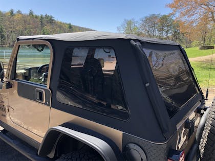 Rampage Products 139535 Trailview Fastback Soft Top, Black Diamond