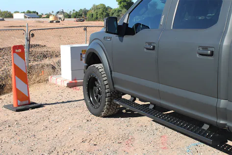 Raptor Series 2104-0132BT Raptor Series Sawtooth Running Boards Black ...