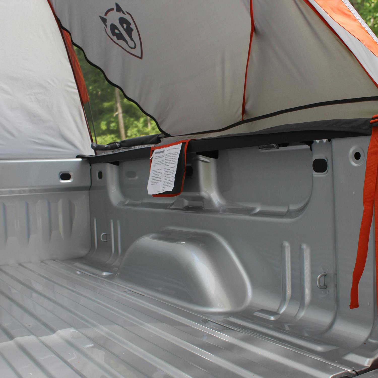 Compact truck clearance tent