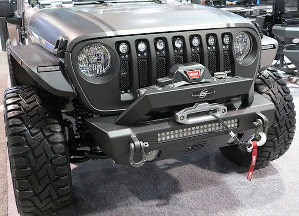 Steelcraft 70-92620 Stubby Front Bumper Textured Black