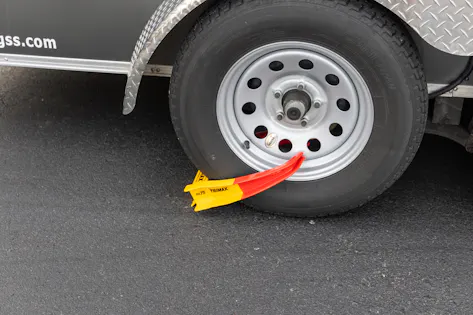 TRIMAX TCL75 TRIMAX Deluxe Universal Wheel Chock Lock - Chocks & Locks ...