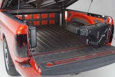 UnderCover 2020 Jeep Gladiator Passengers Side Swing Case - Black Smoo