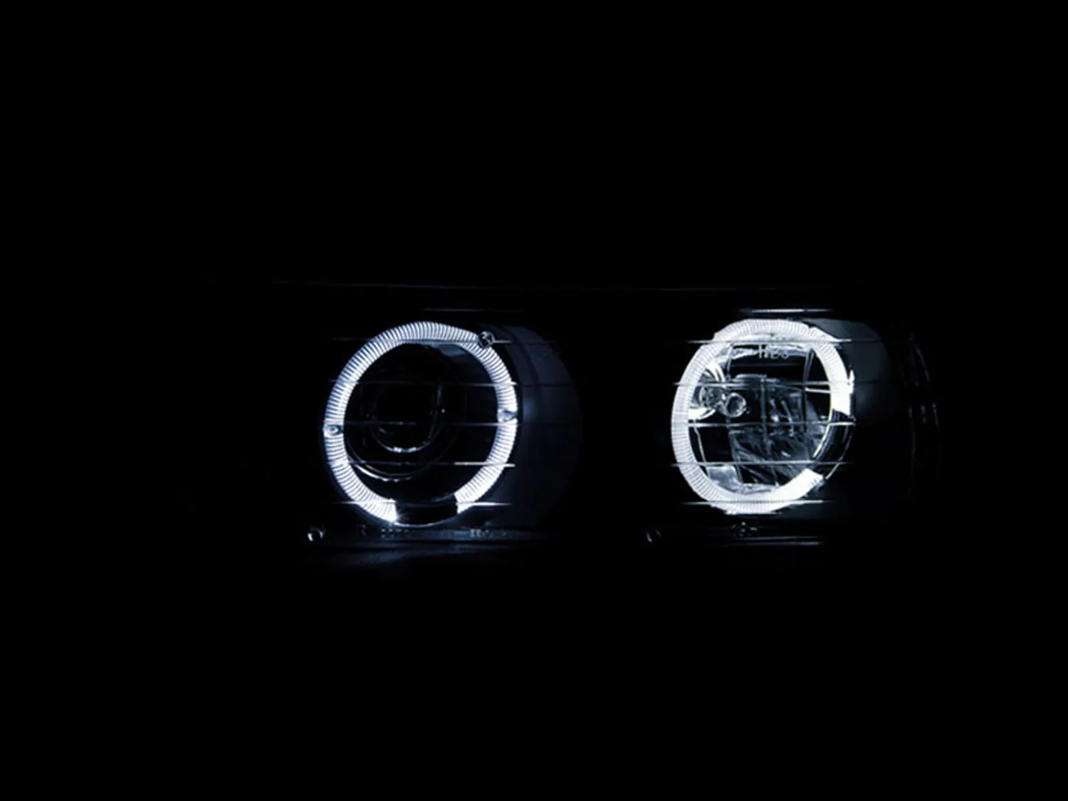 AnzoUSA 111189 Projector Headlights with Halo Black