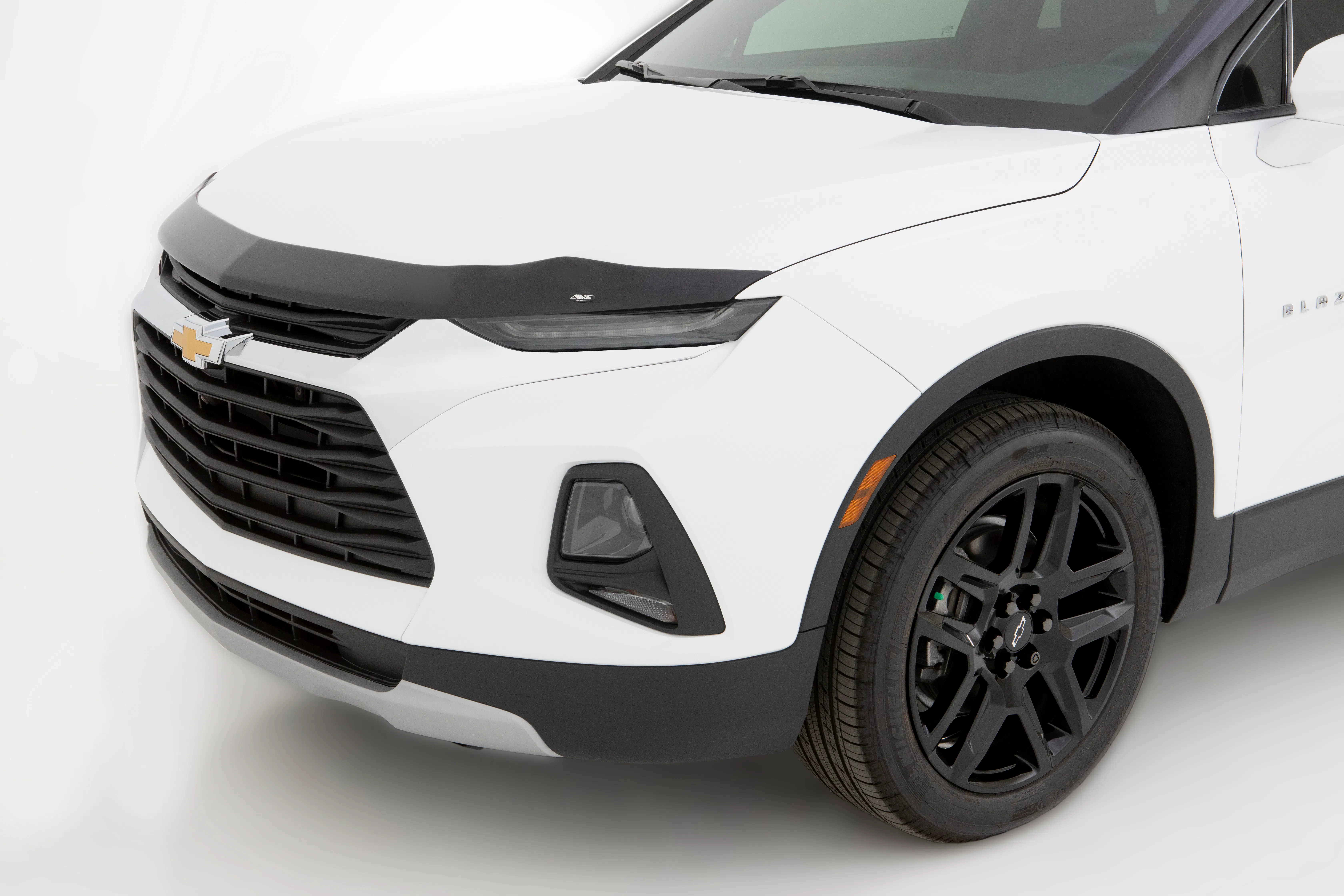 https://aw1.imgix.net/4/avs-auto-ventshade/avs_aeroskin_322181_2019chevyblazer_hires.jpg