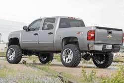 Rough Country Lift Kits and Leveling Kits