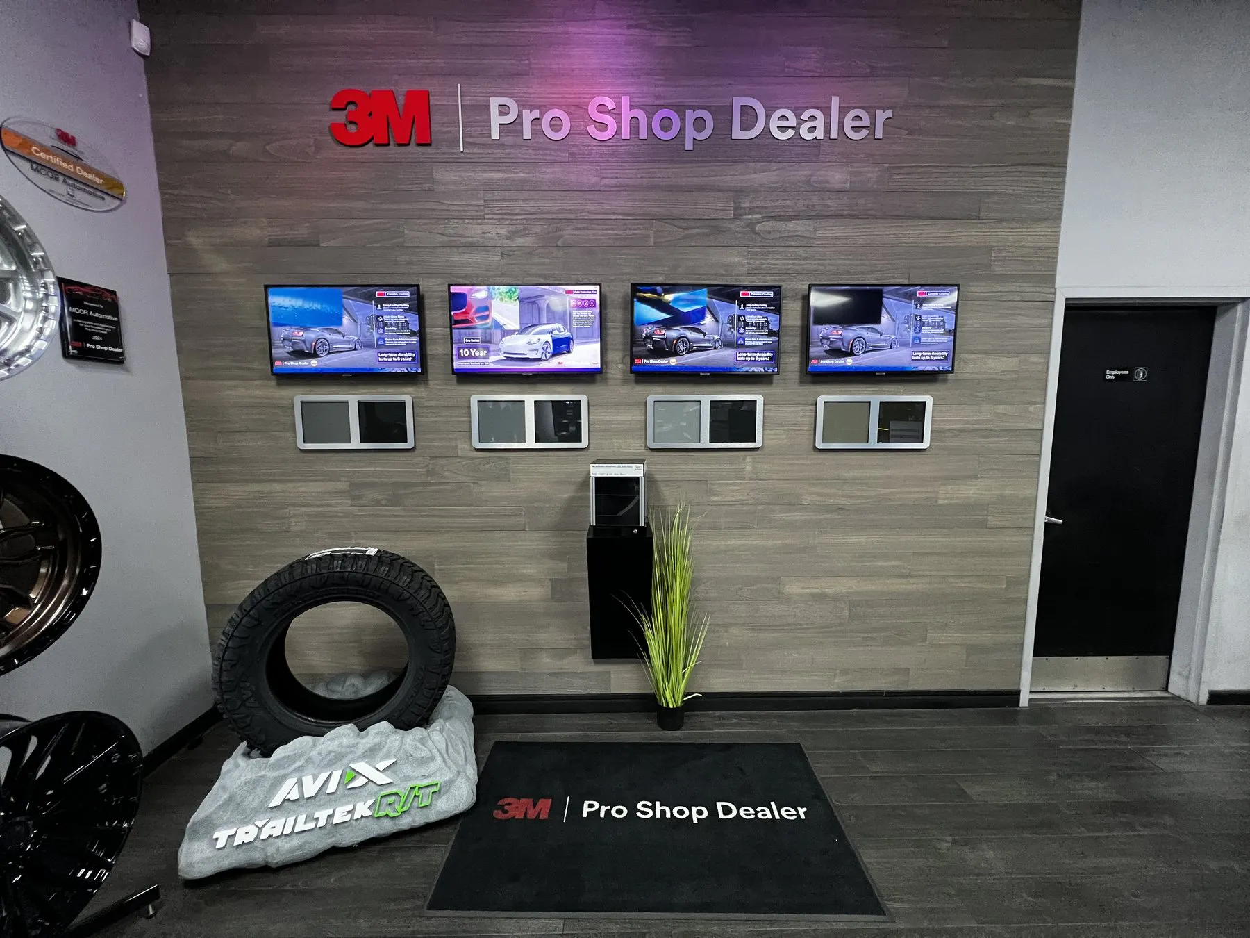 MCOR 3M Pro Shop Dealer interactive tint display
