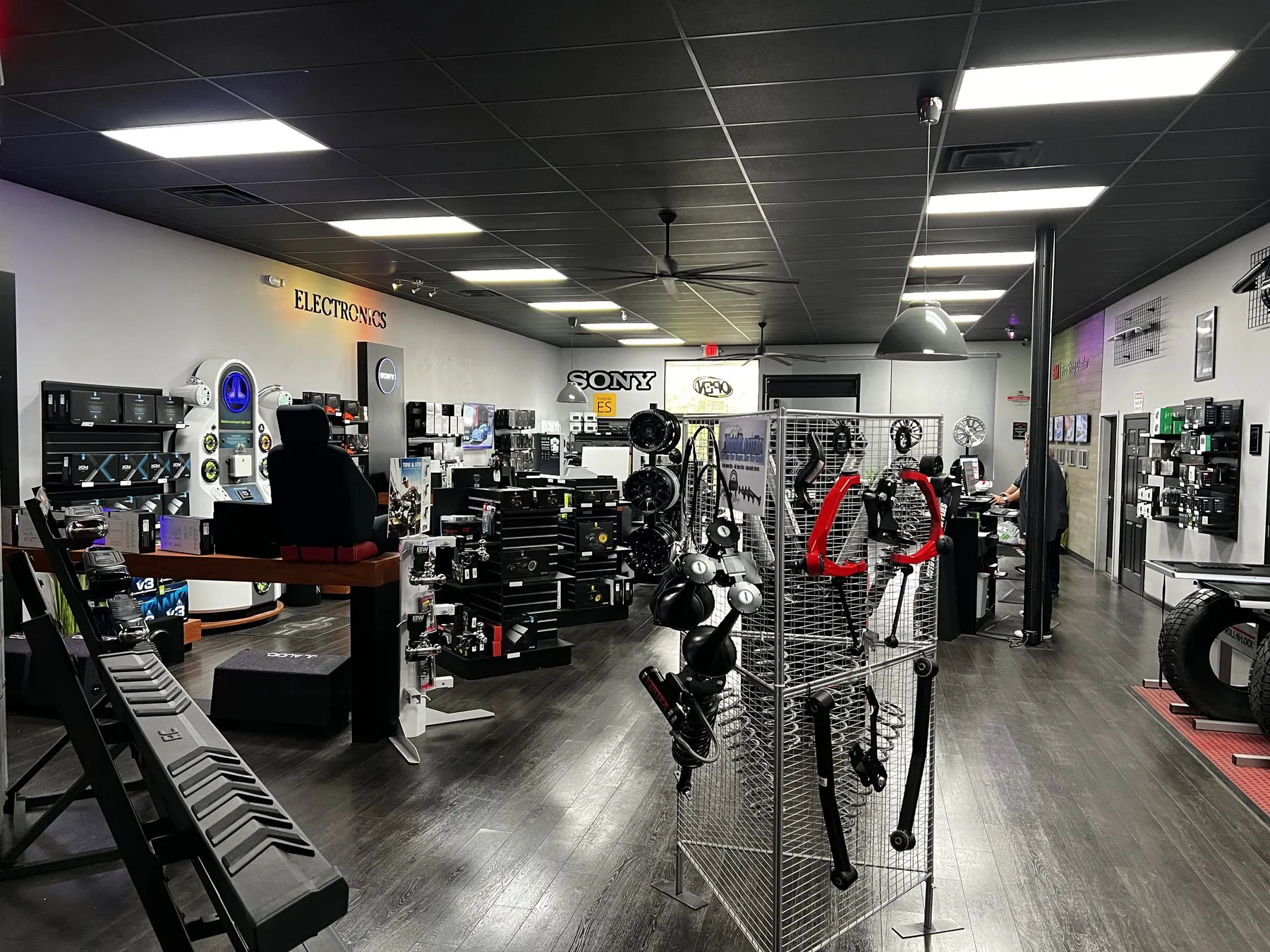 MCOR truck, Jeep and SUV accessory showroom