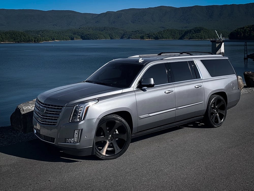 Escalade thumbnail 3