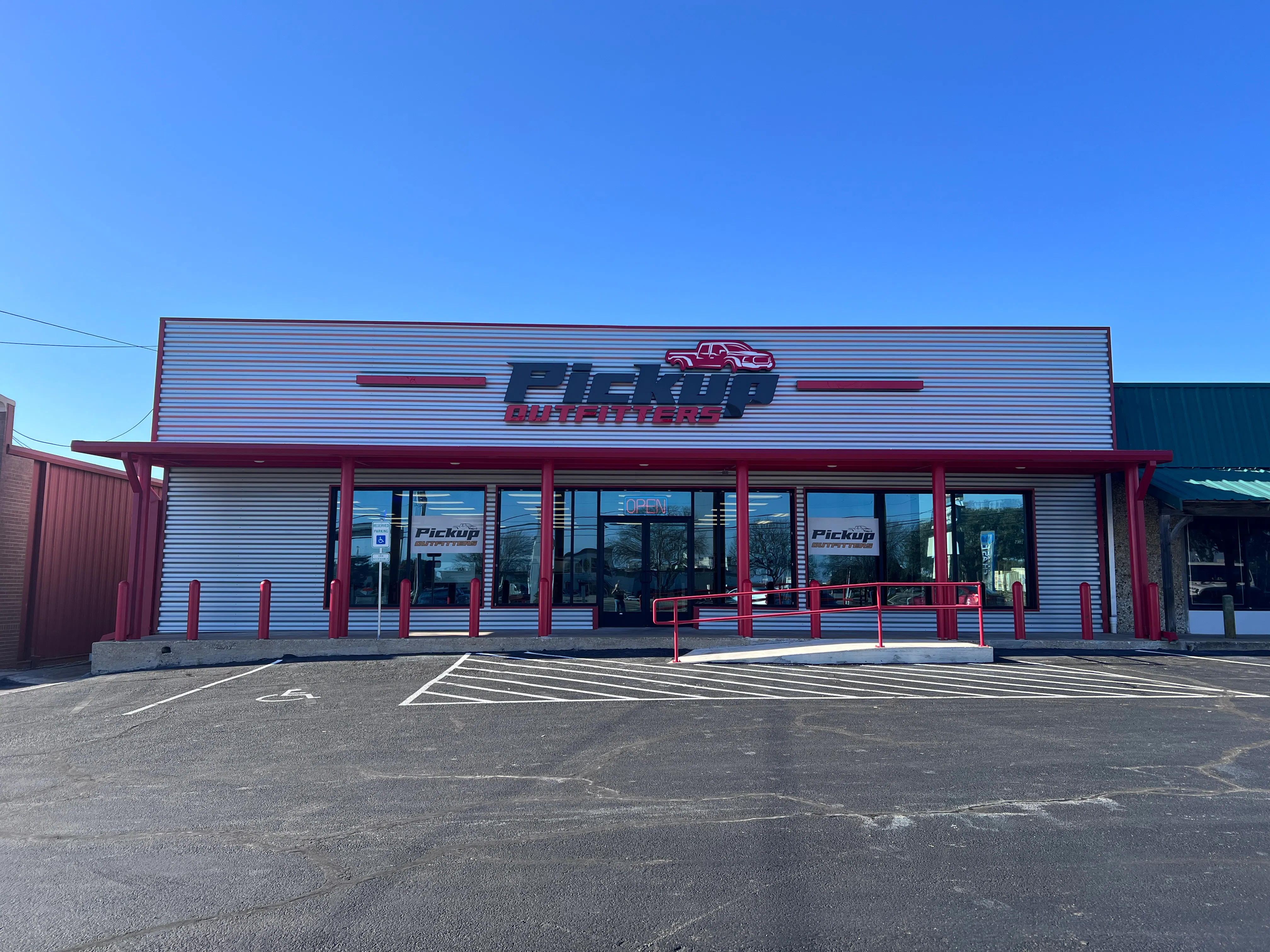 Pickup Outfitters of Waco image