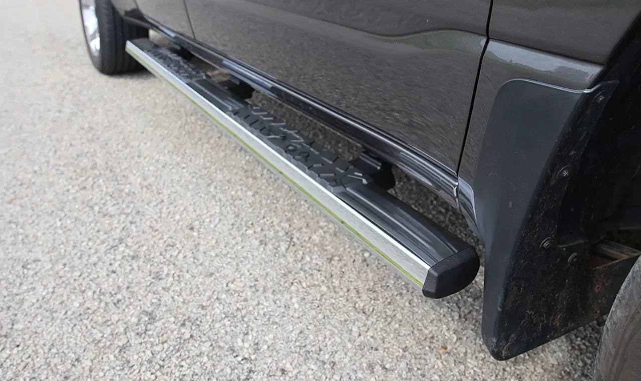 Edge series step bar