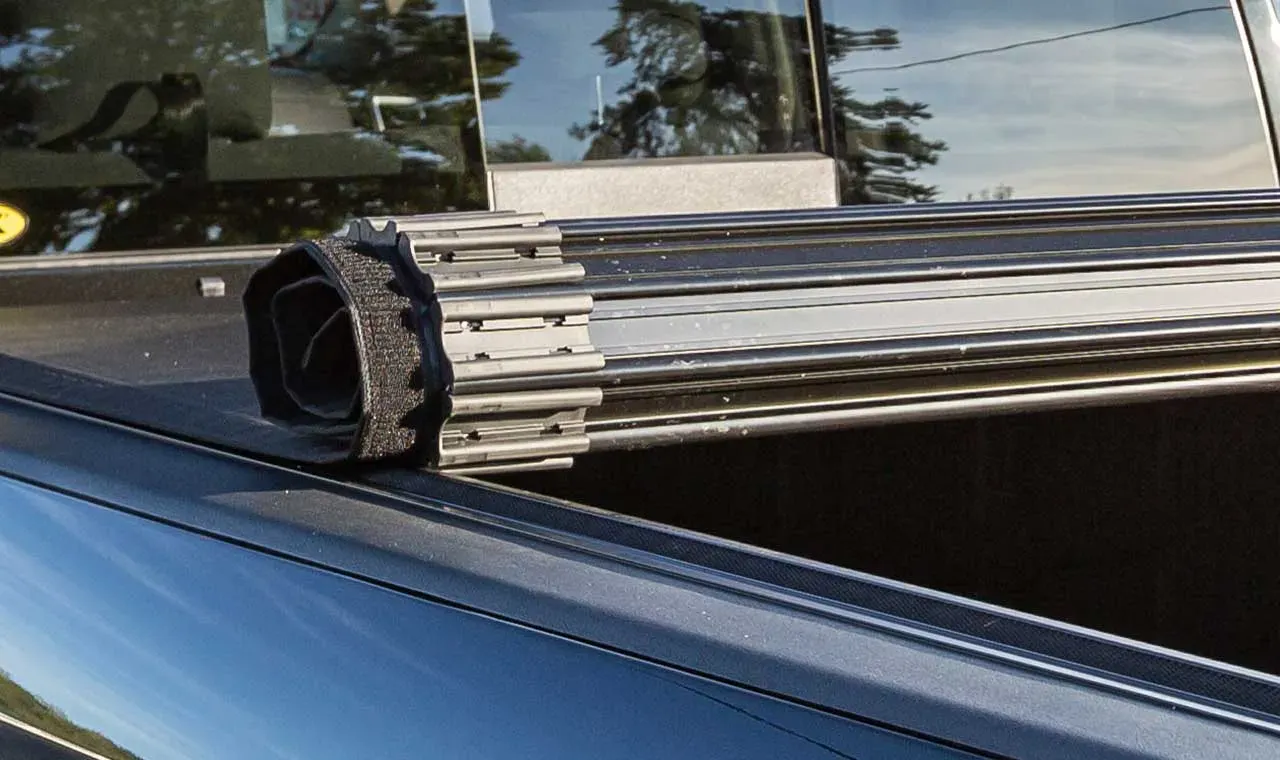 Hard roll-up tonneau cover